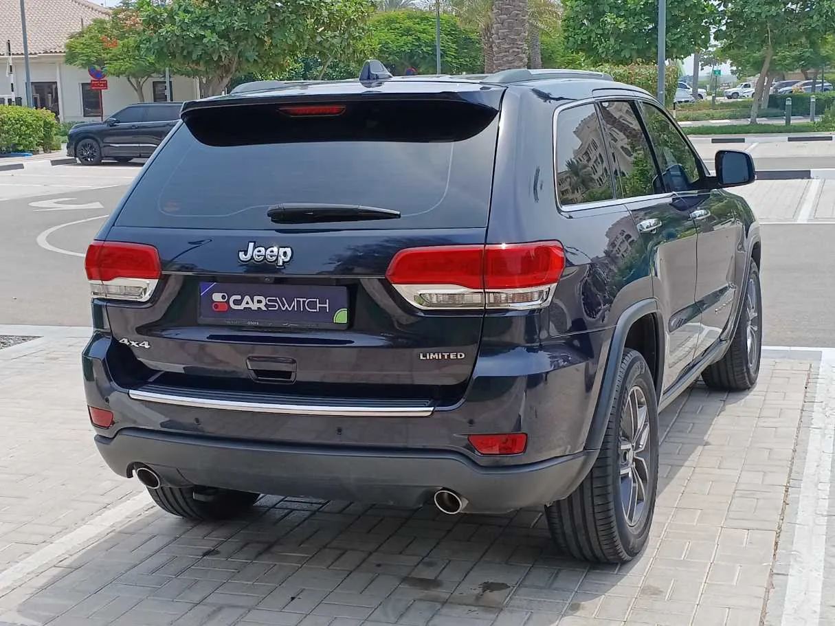 Car image 5