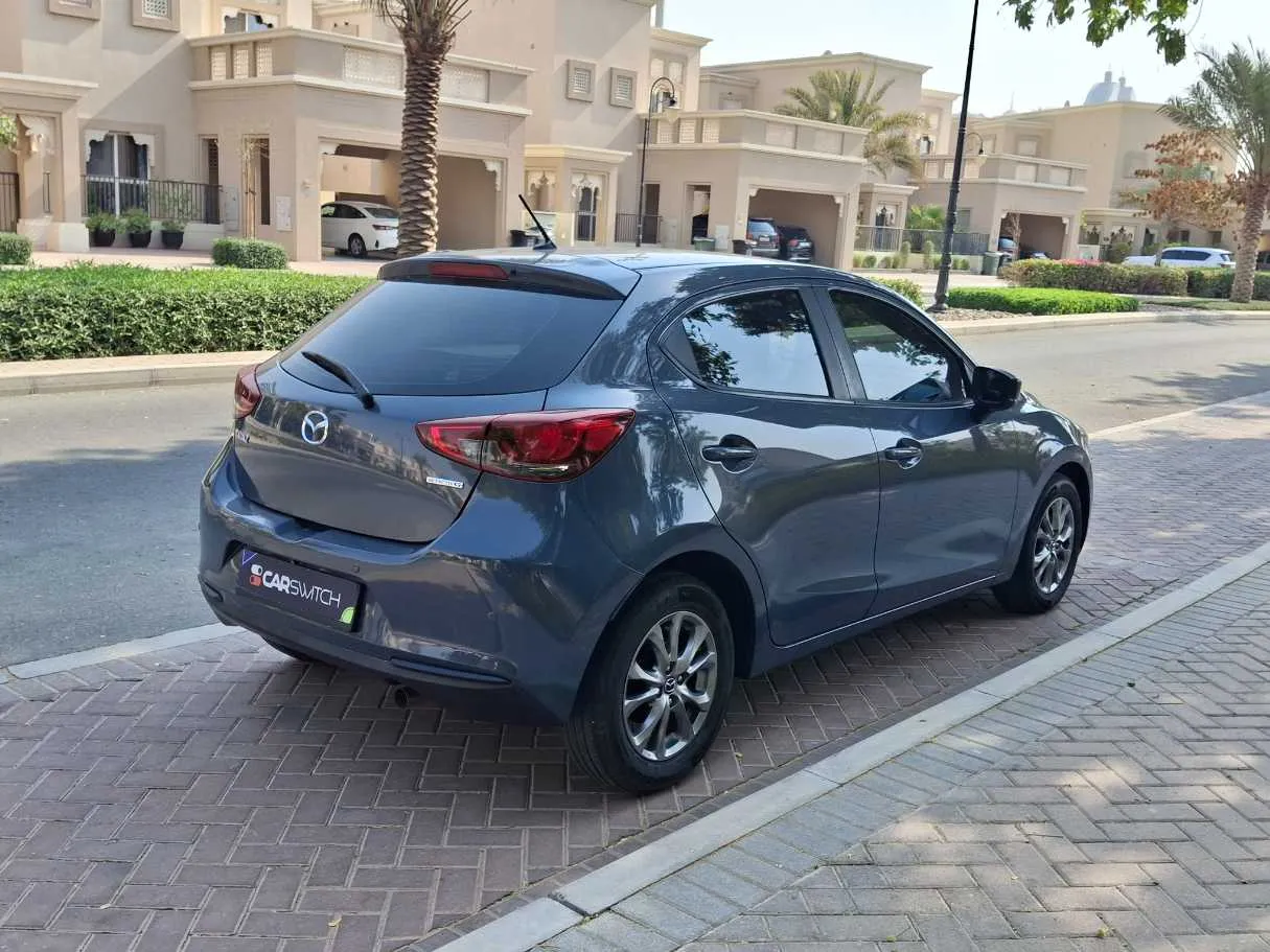 Car image 7
