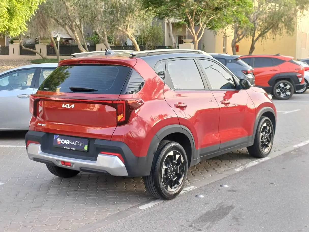 Car image 5