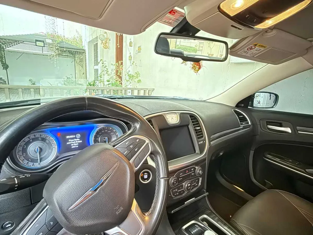 Car image 6