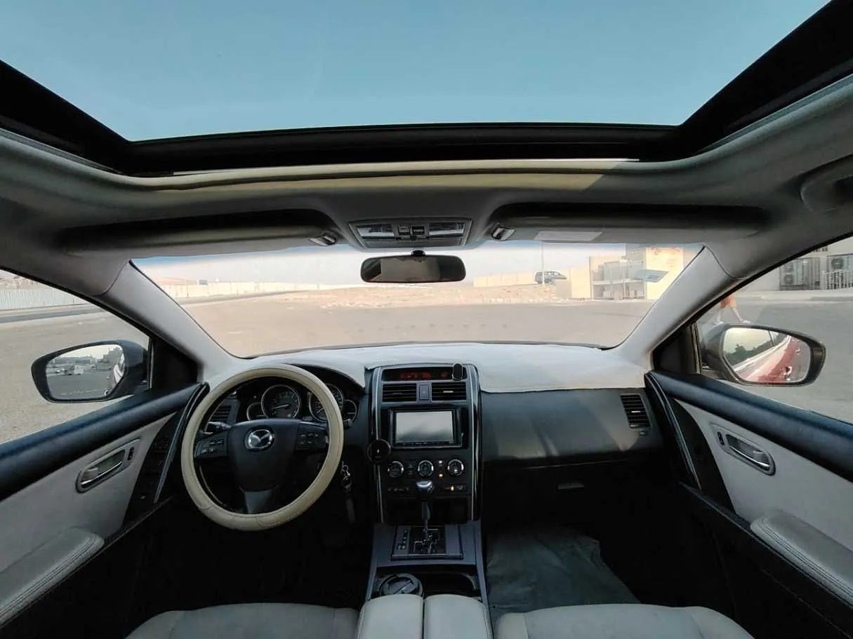 Car image 17