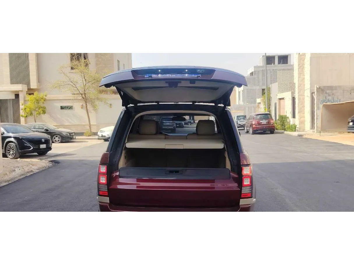 Car image 20