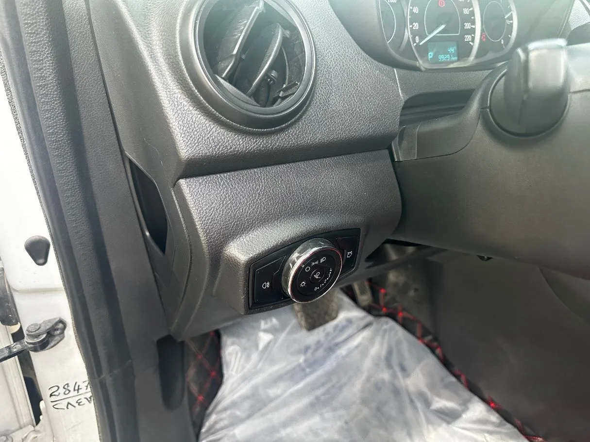 Car image 22