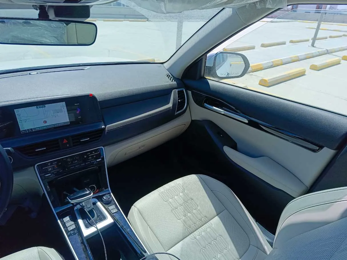 Car image 37