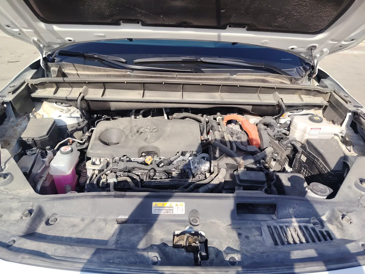 Car image 32