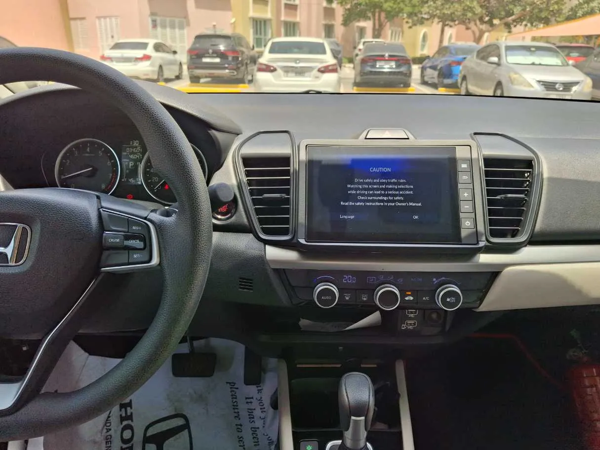 Car image 16