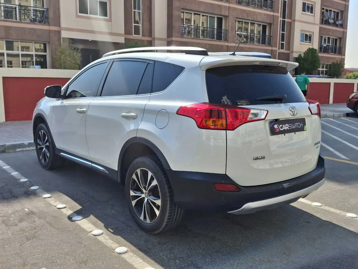 Car image 7