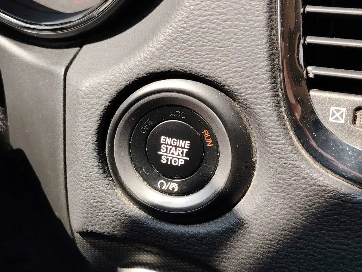 Car image 27