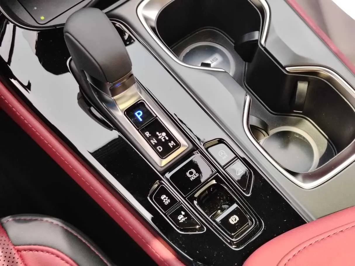 Car image 21