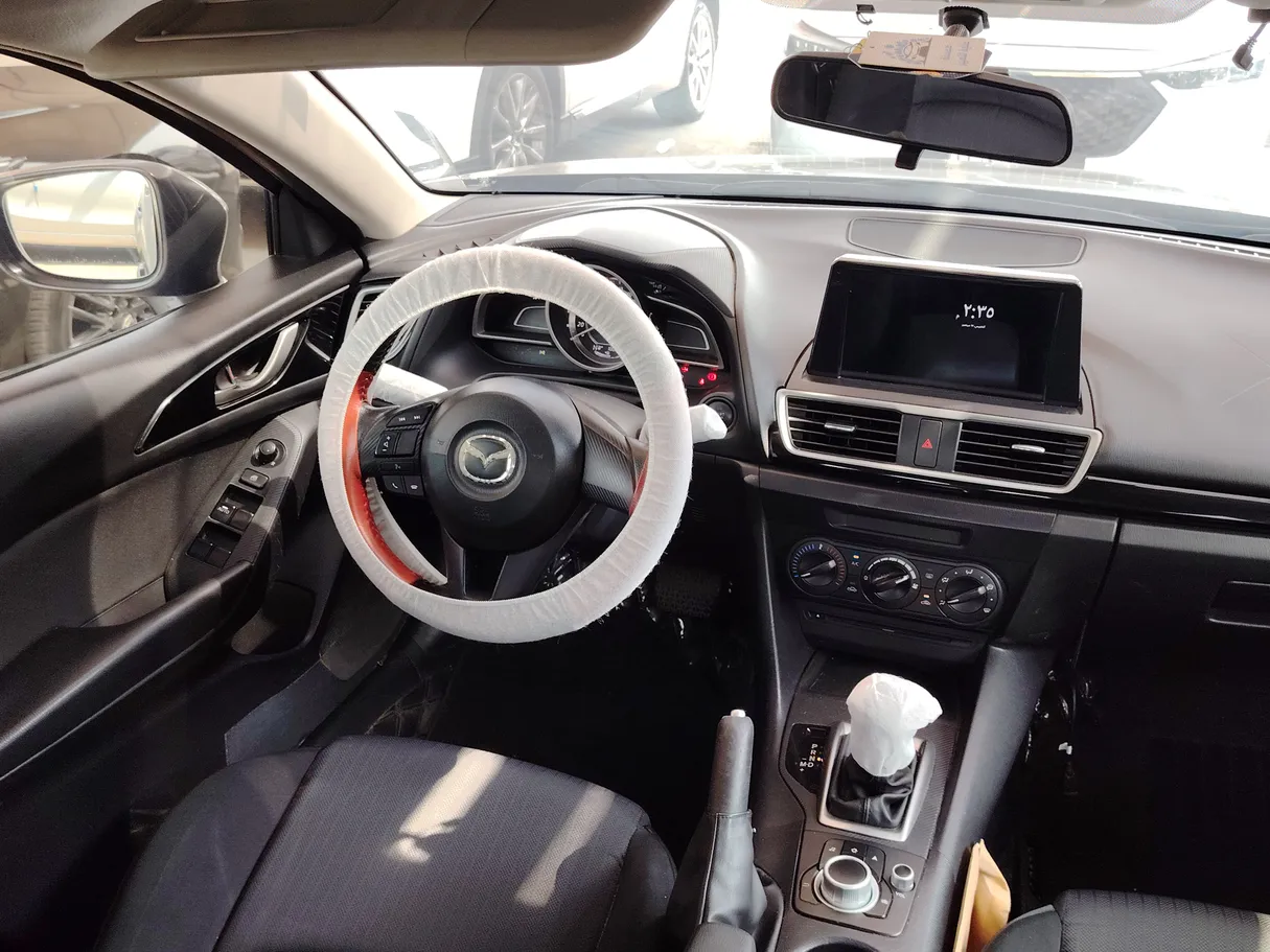 Car image 20