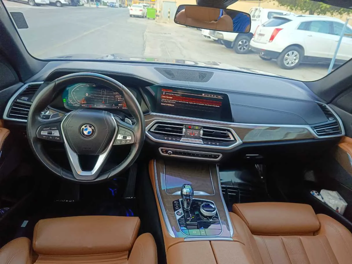 Car image 21
