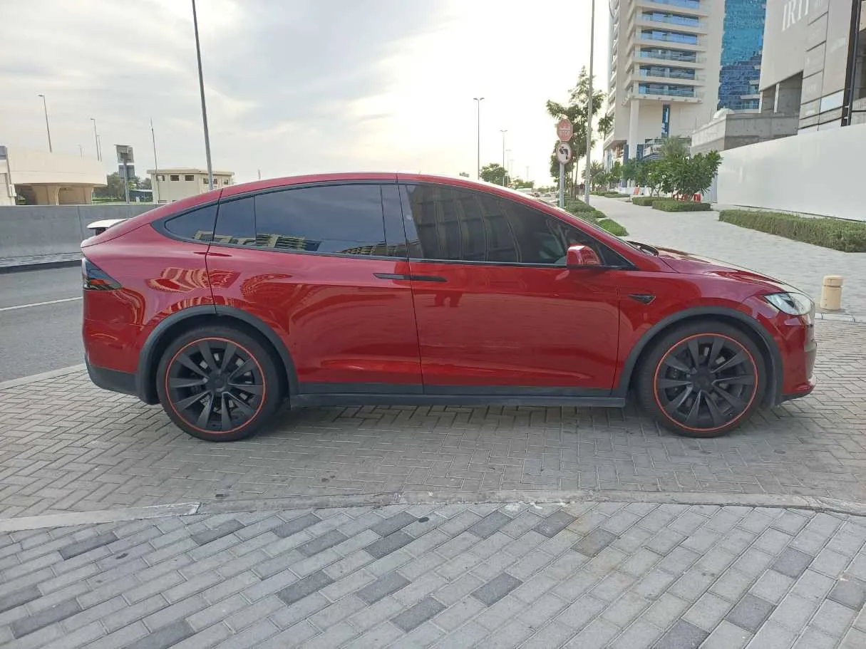 Car image 8