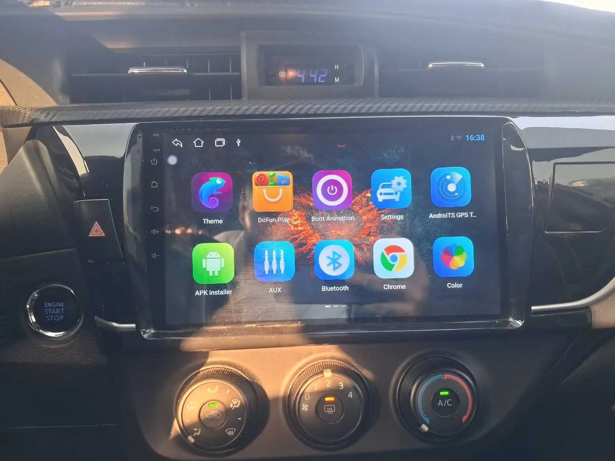 Car image 16