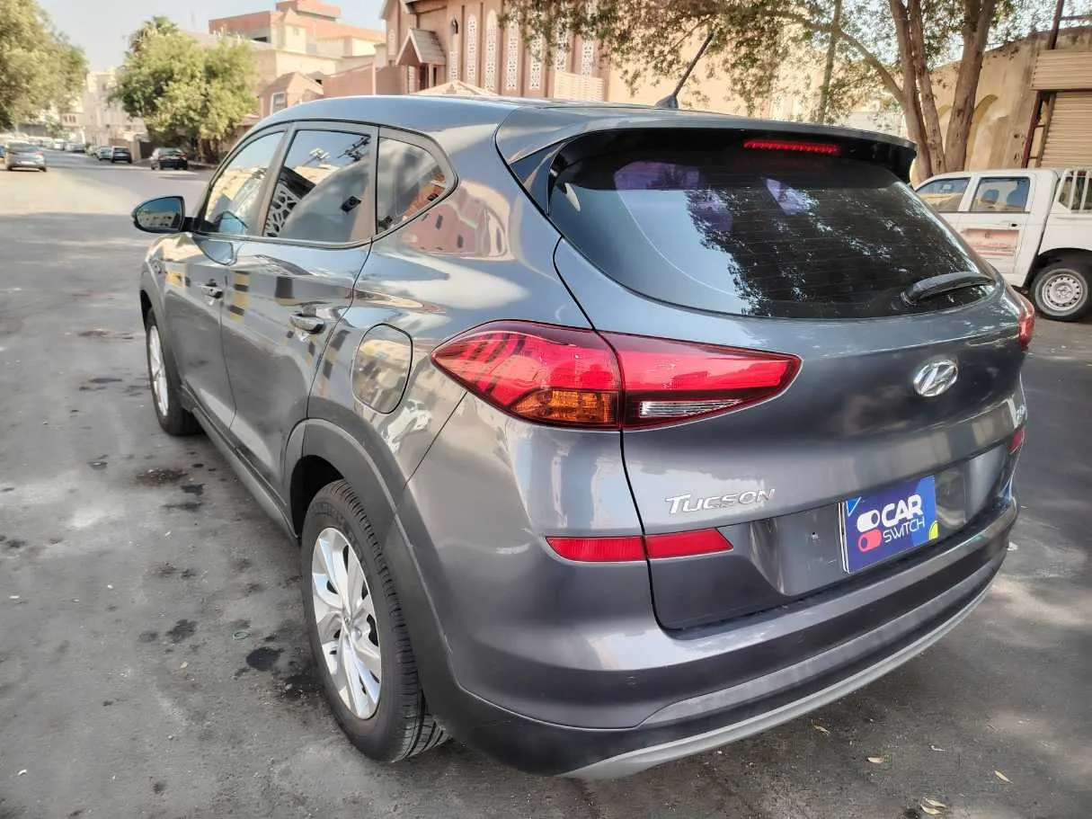 Car image 7