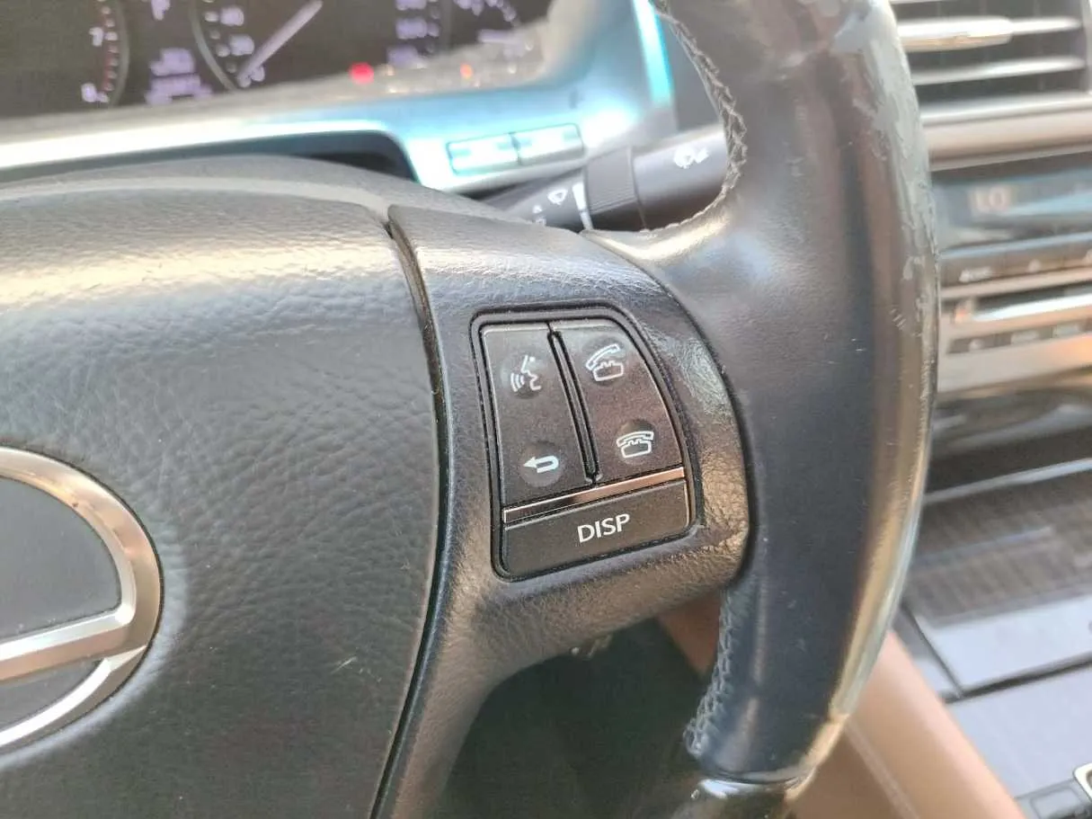 Car image 42