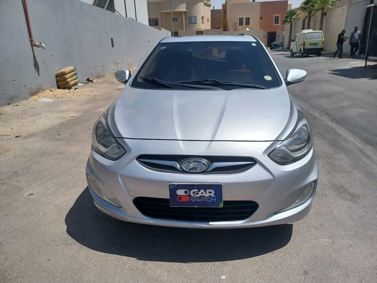 Car image 2