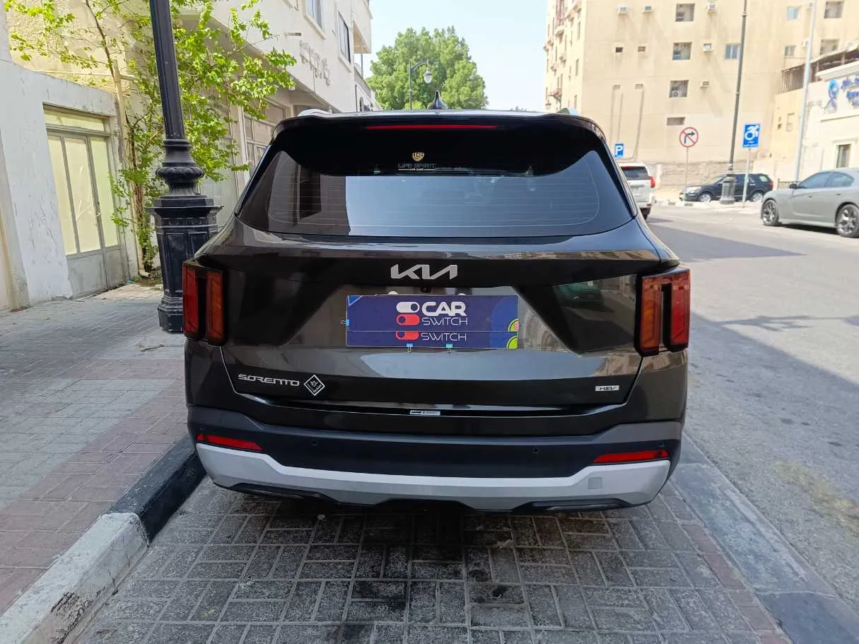Car image 6