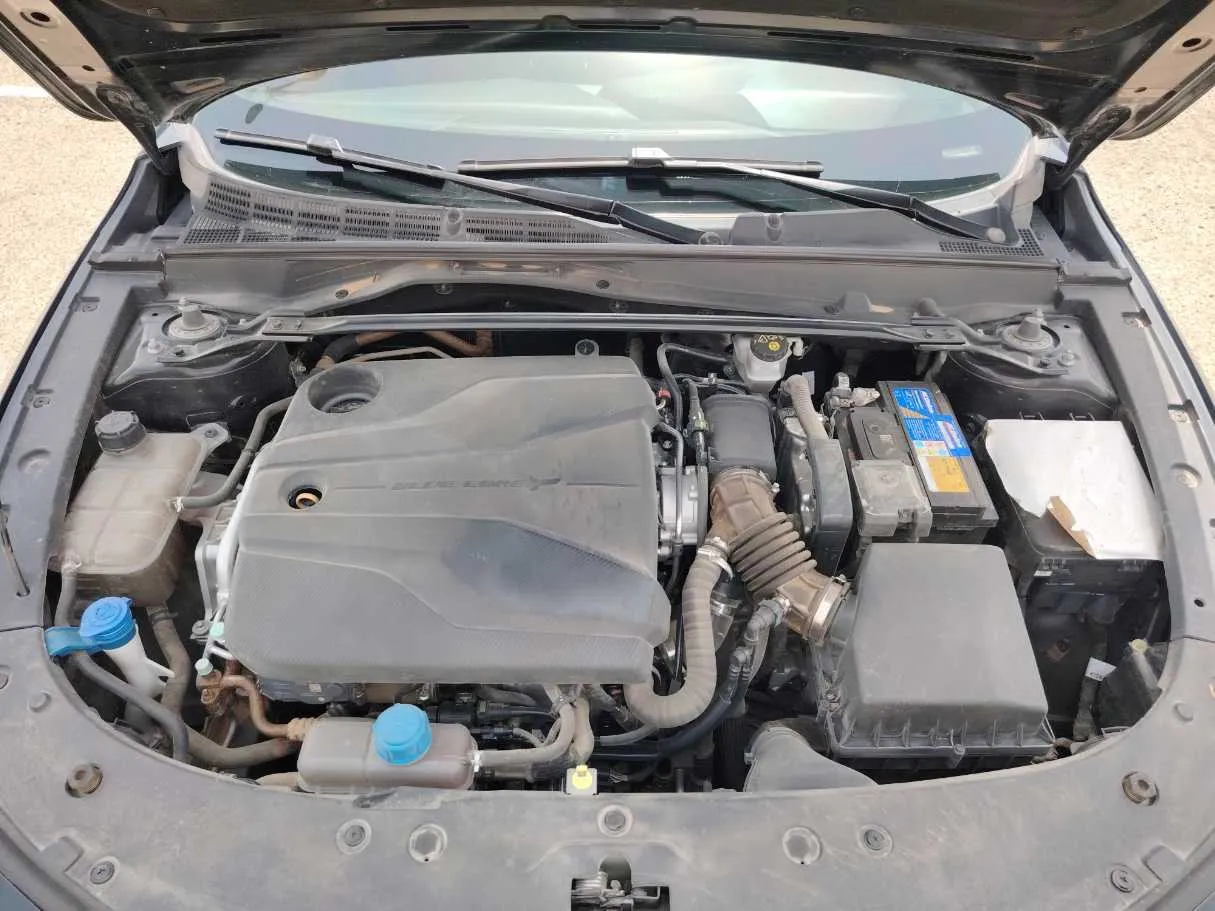 Car image 35