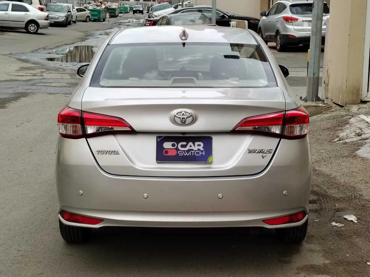 Car image 5