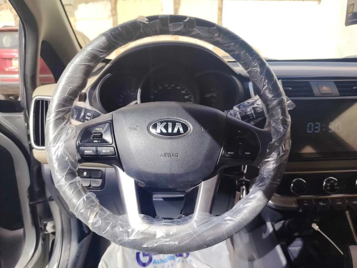 Car image 23