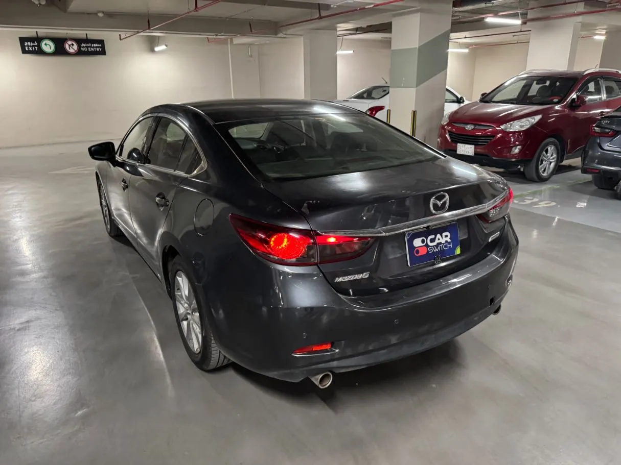 Car image 7