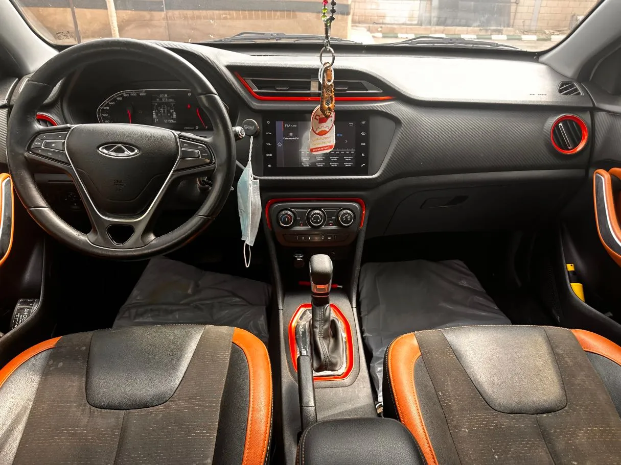 Car image 17