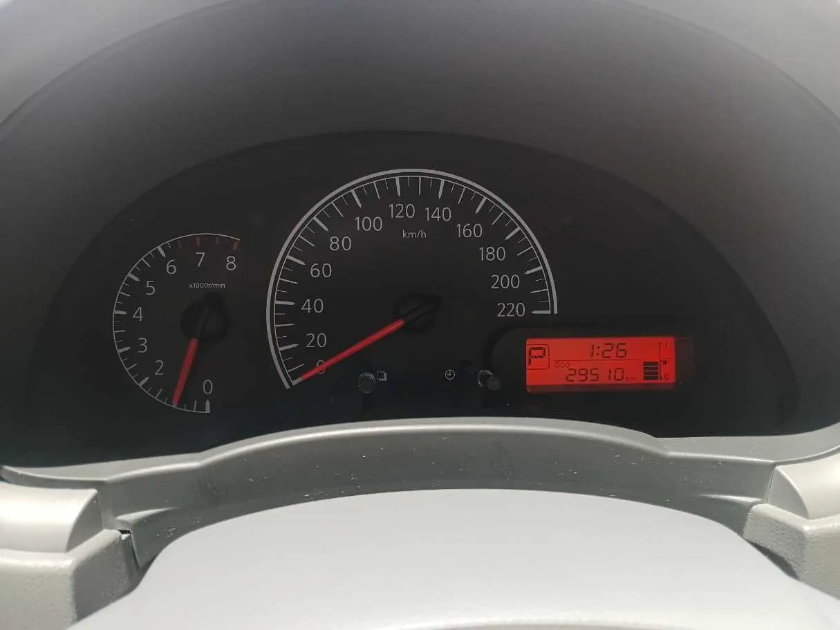 Car image 17