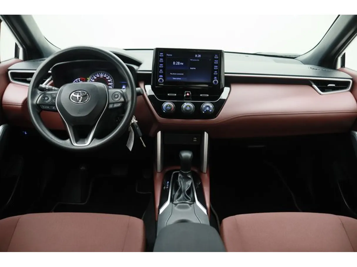 Car image 14