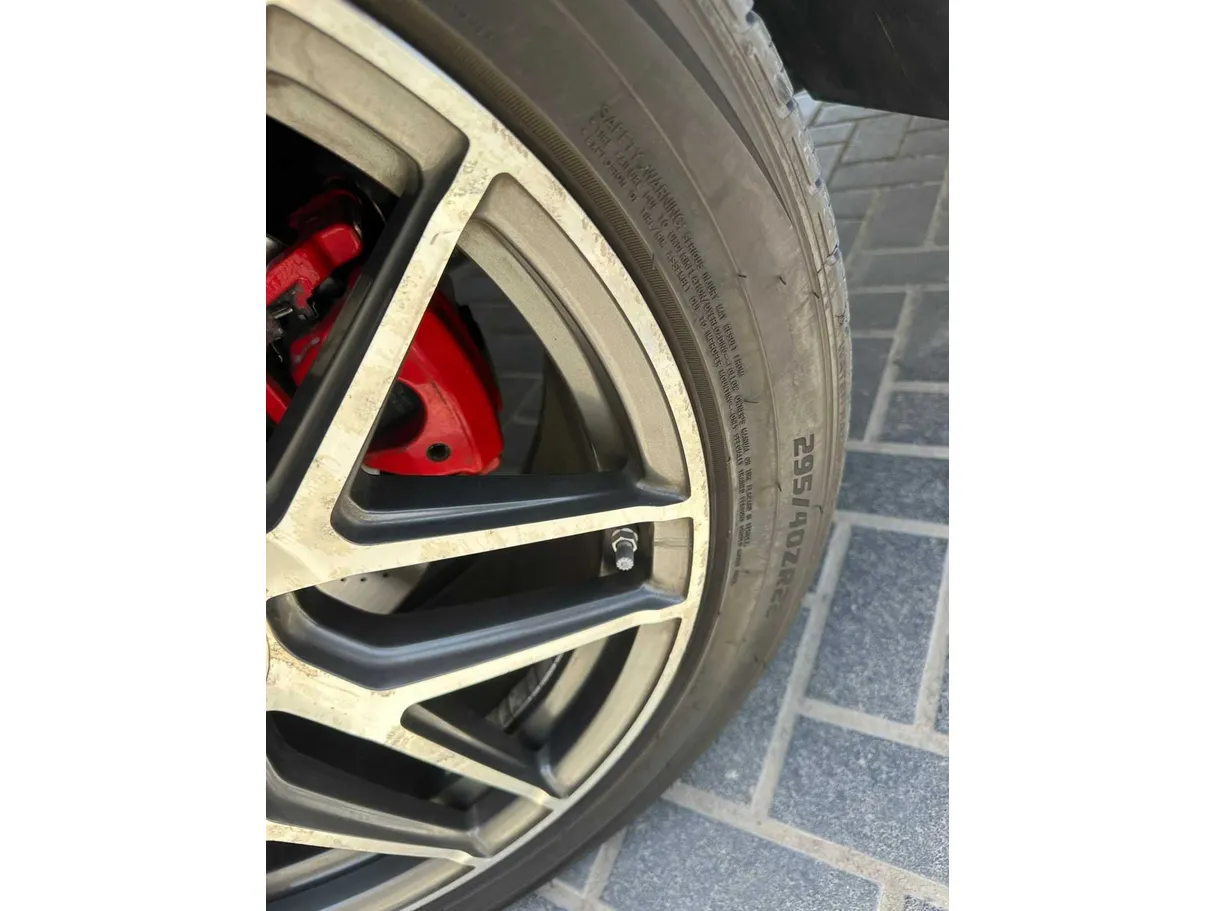 Car image 20