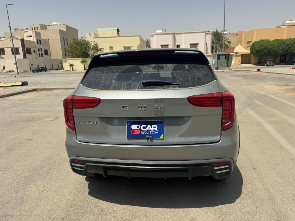 Car image 6