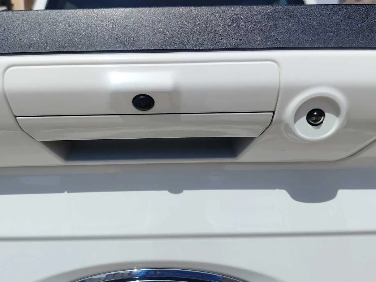 Car image 29