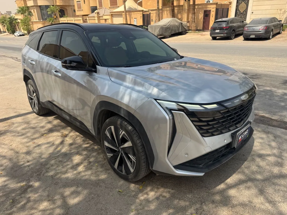 Car image 3