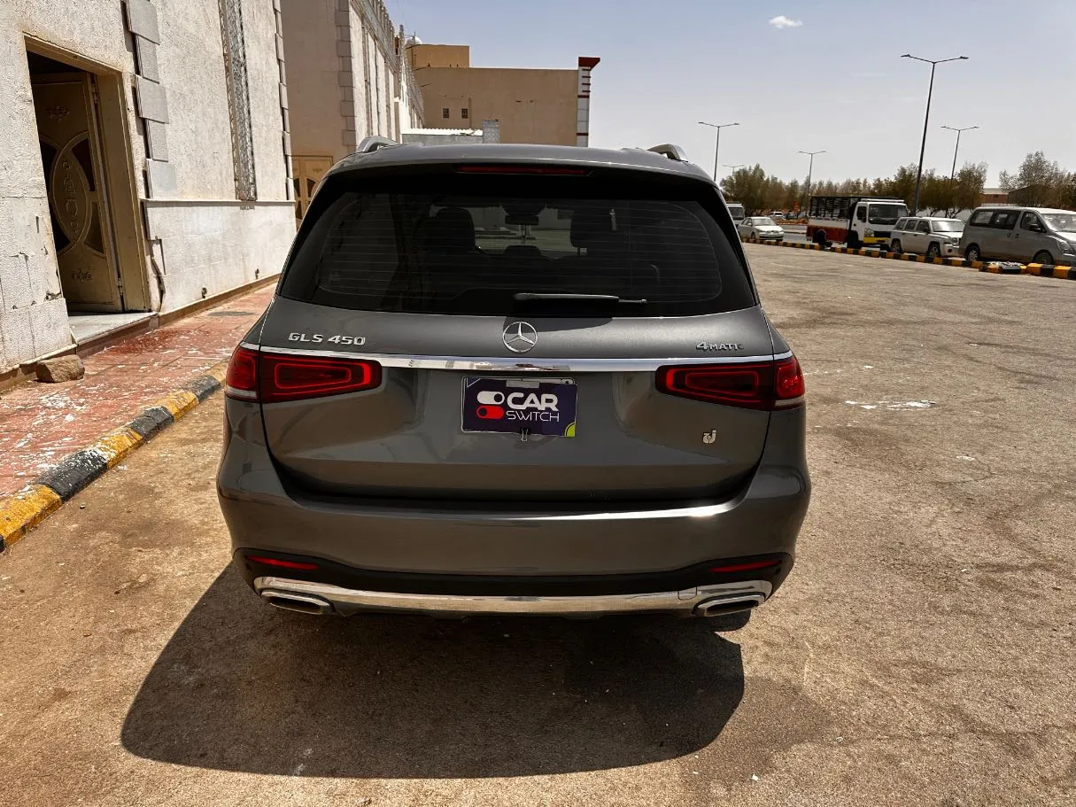 Car image 6