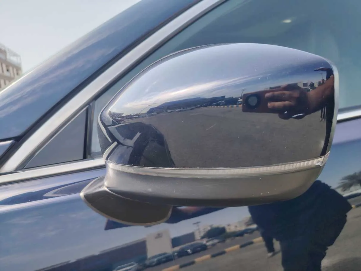 Car image 37