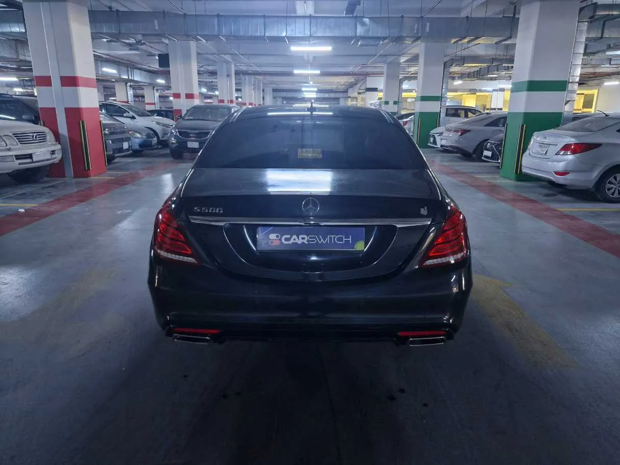 Car image 6