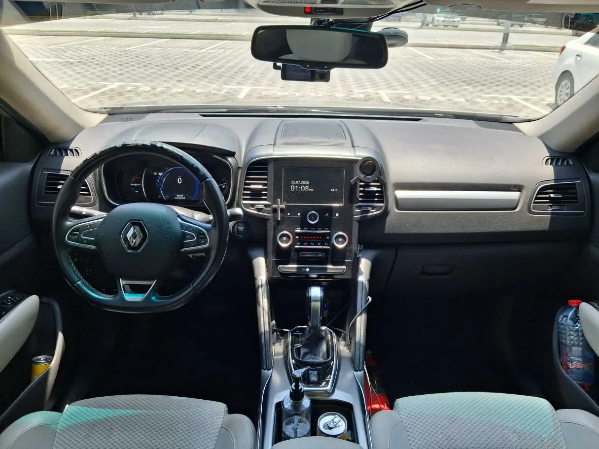 Car image 15