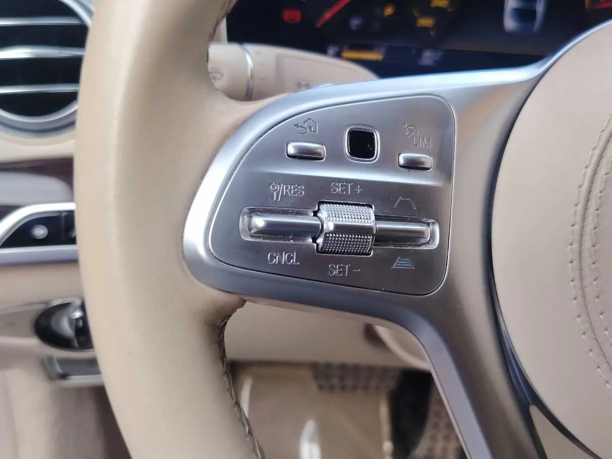 Car image 38