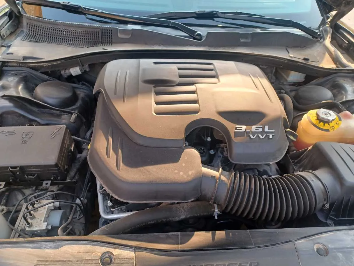 Car image 23