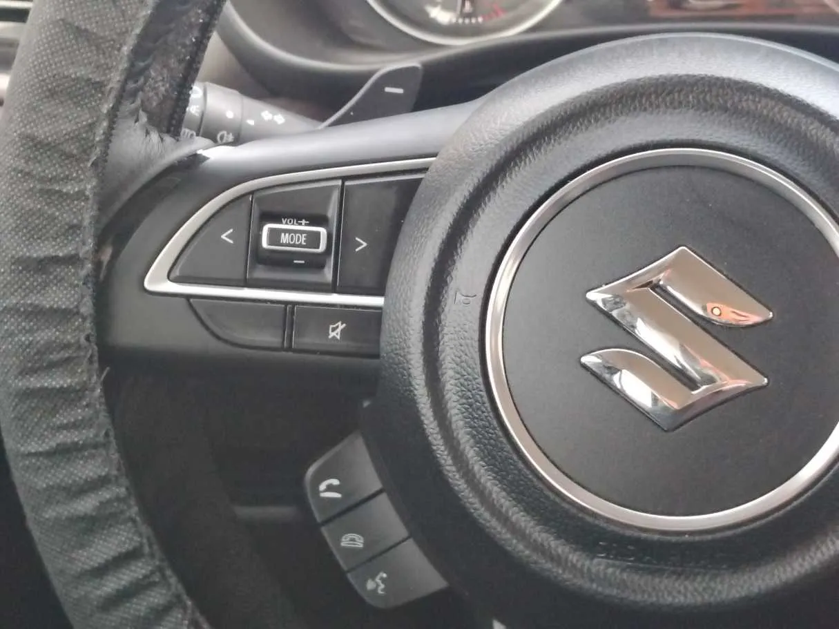 Car image 27