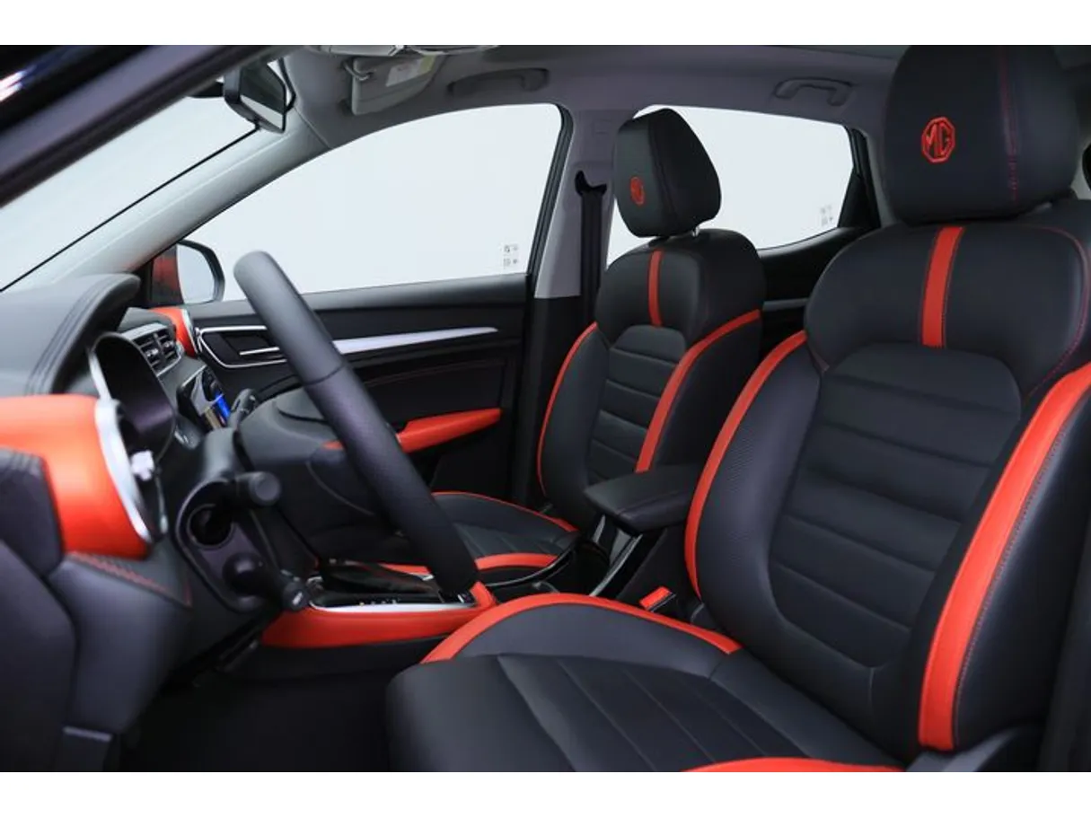 Car image 8