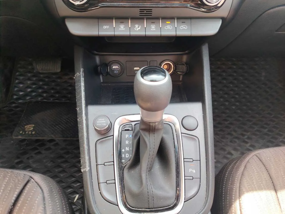 Car image 21