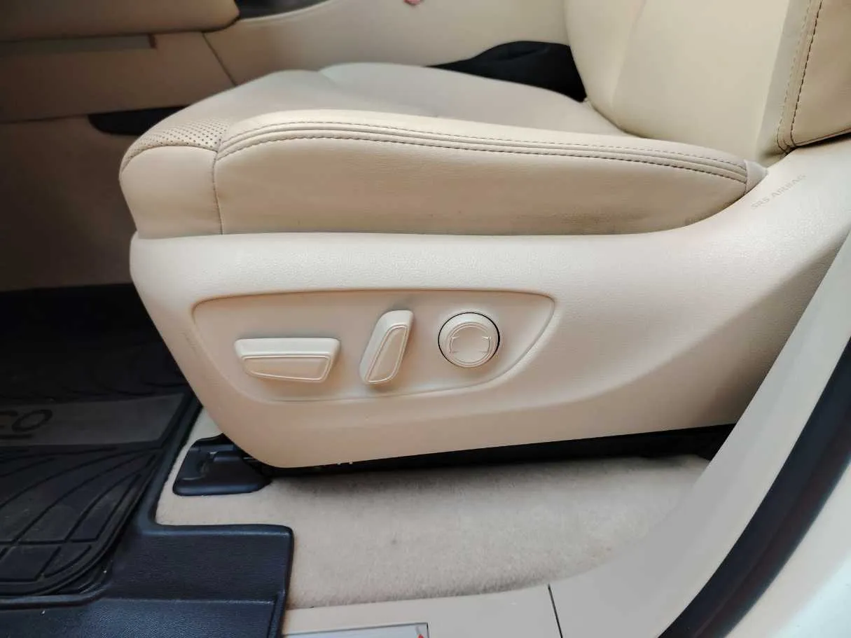 Car image 31