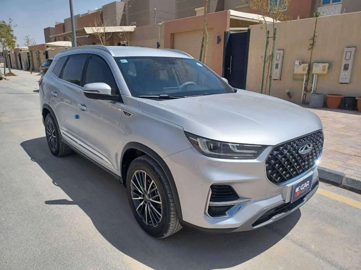 Car image 3