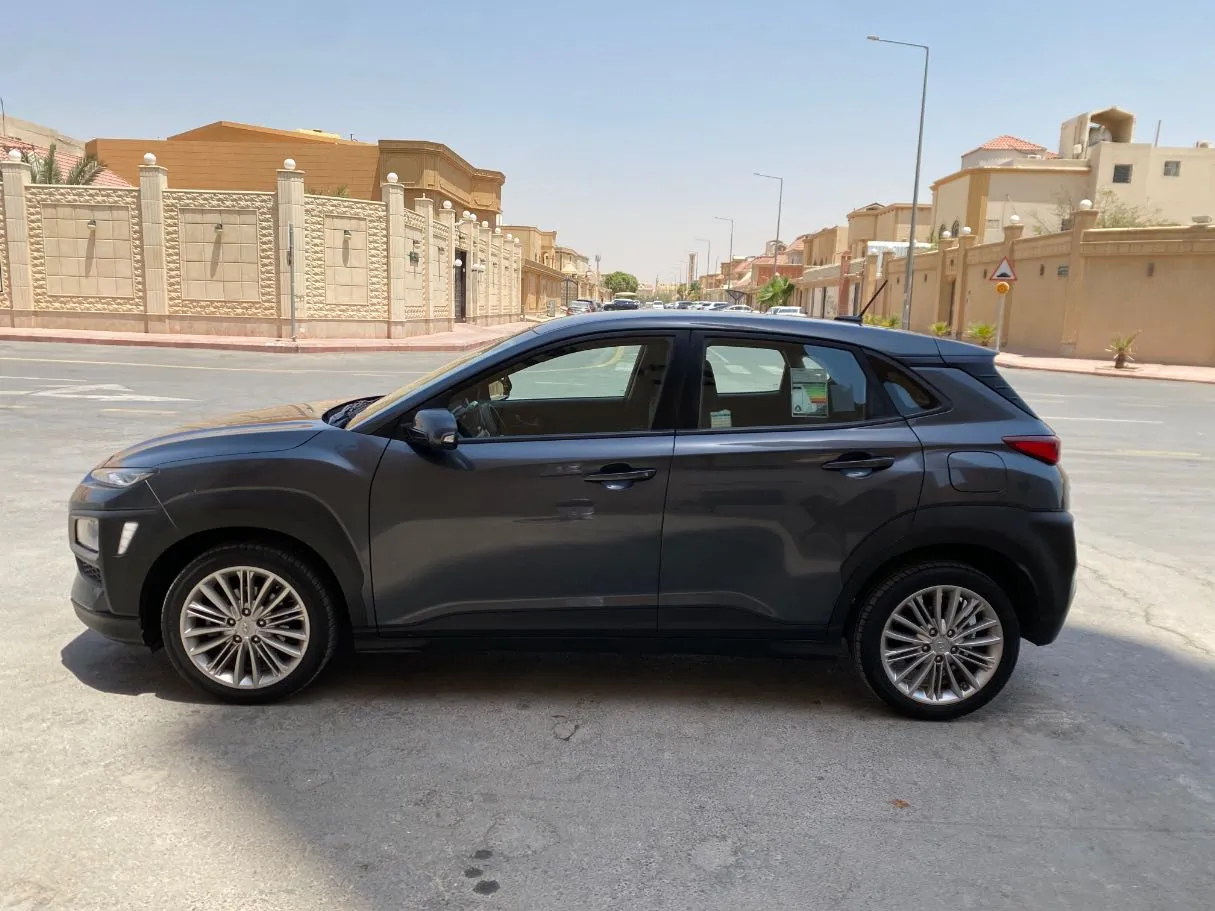 Car image 8