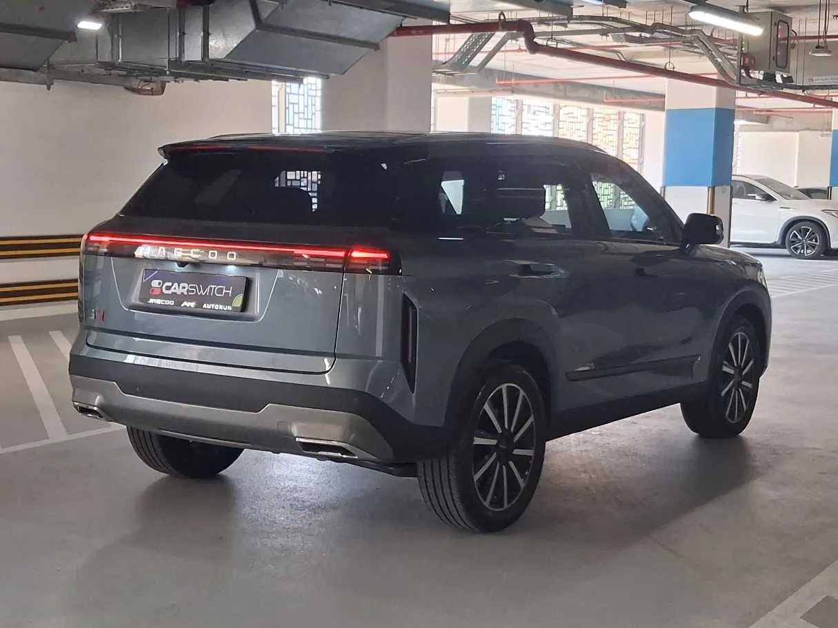 Car image 5