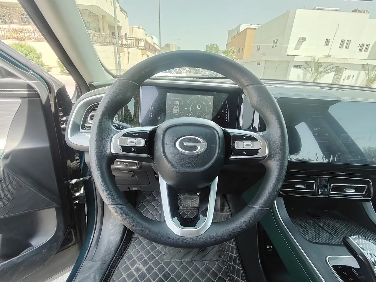 Car image 23