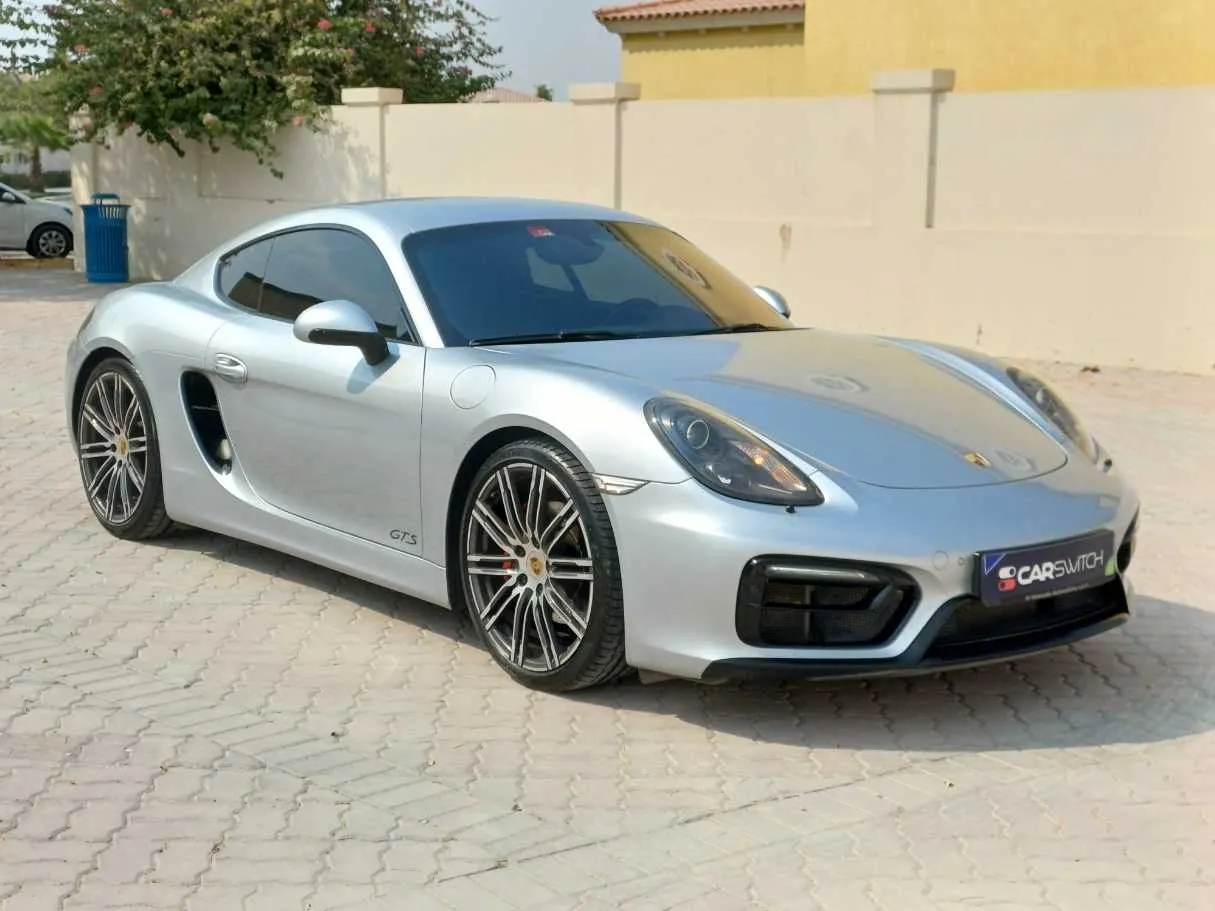 Car image 3