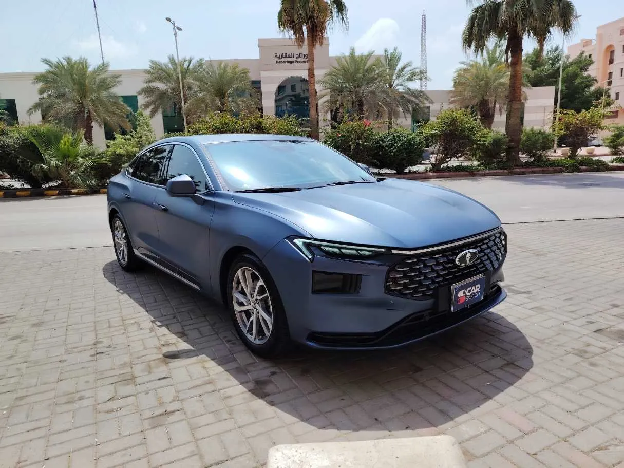 Car image 3