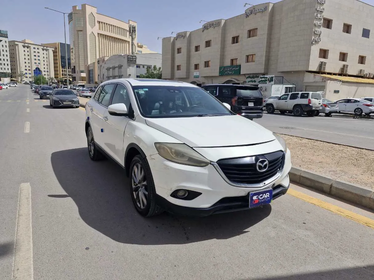 Car image 3