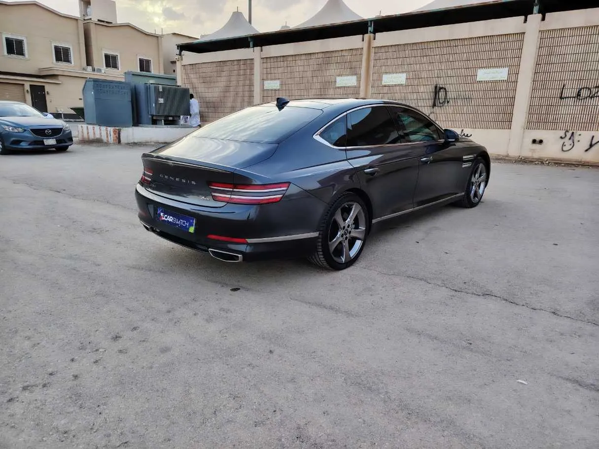 Car image 6